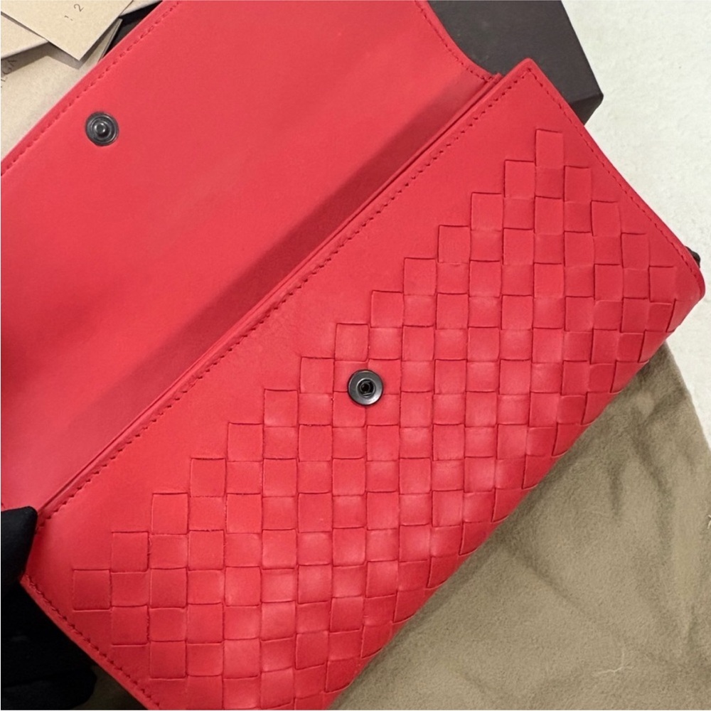 Bottega Veneta Red Intrecciato Leather  Wallet Authentic - Picture 8 of 16